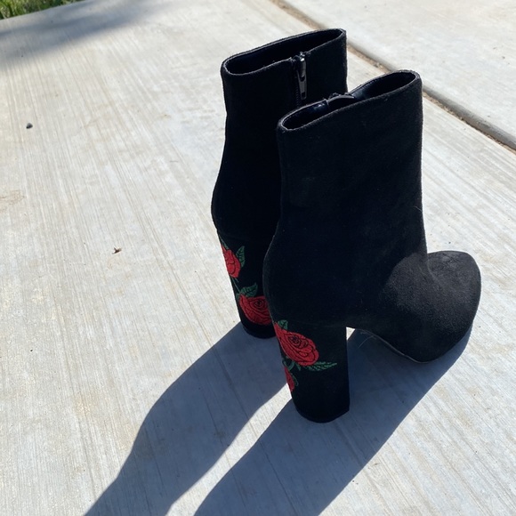 Black booties - Picture 2 of 4